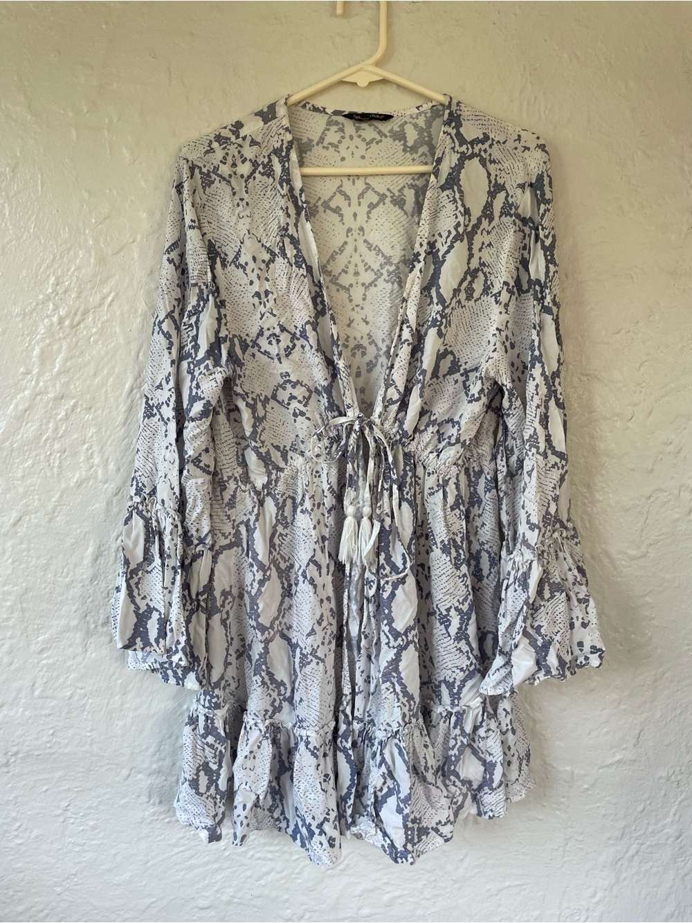 Spiagga Dolce gray and white animal print open front tie coverup, dress; size XL